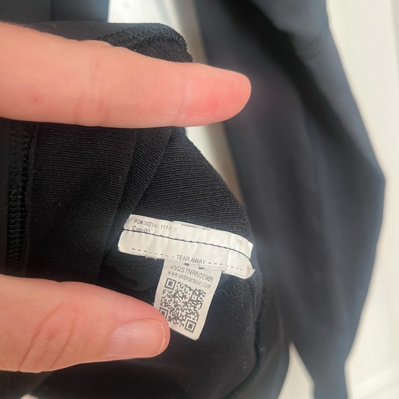 Women’s Under Armour cold gear pullover hoodie - Picture 7 of 10